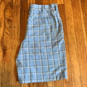 IZOD Men's Plaid Golf Shorts Size 34 EUC